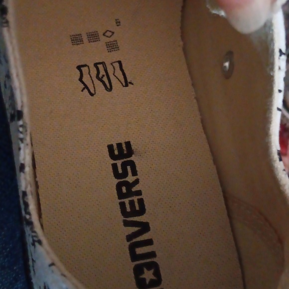 Converse Womens Black and White Pineapple Sneakers - Picture 4 of 6